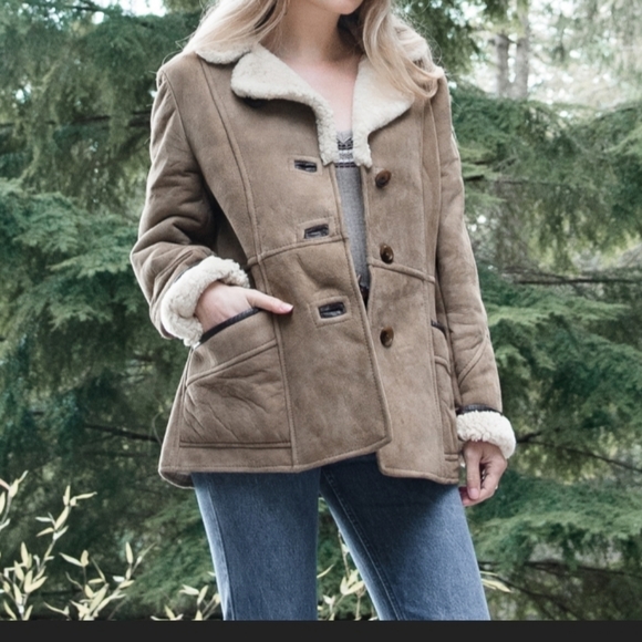 🍂🍁《VINTAGE》REAL DEAL SHEARLING COAT! - Picture 7 of 11
